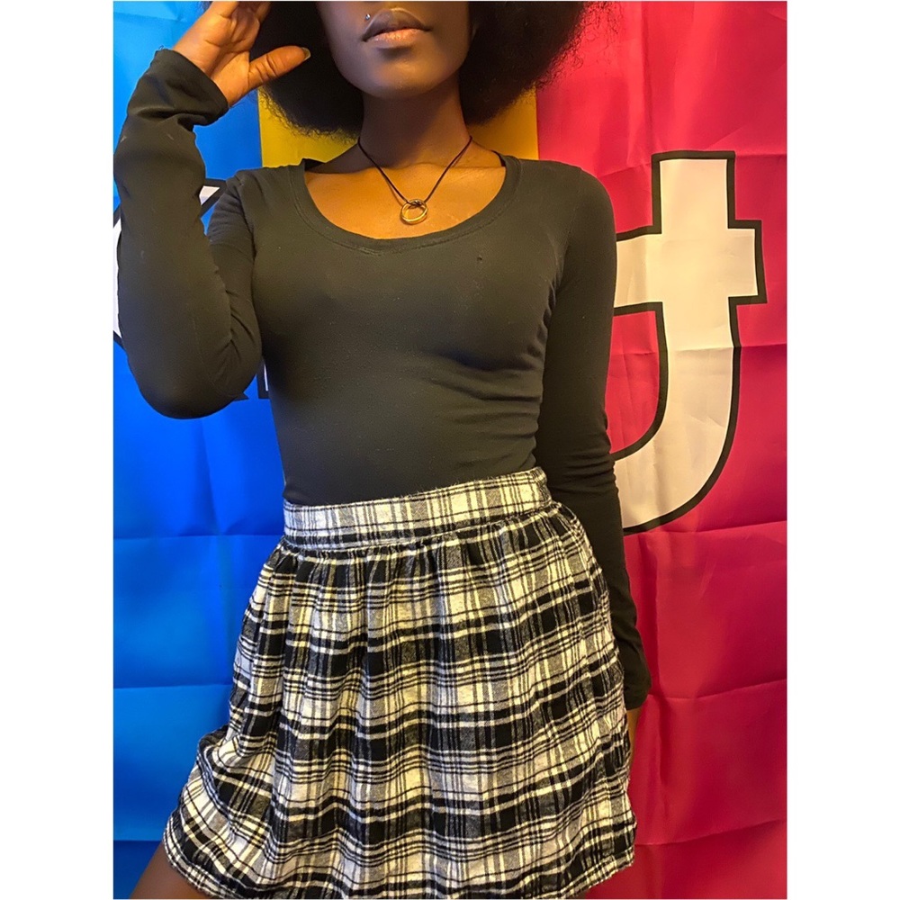 Black and white plaid skirt